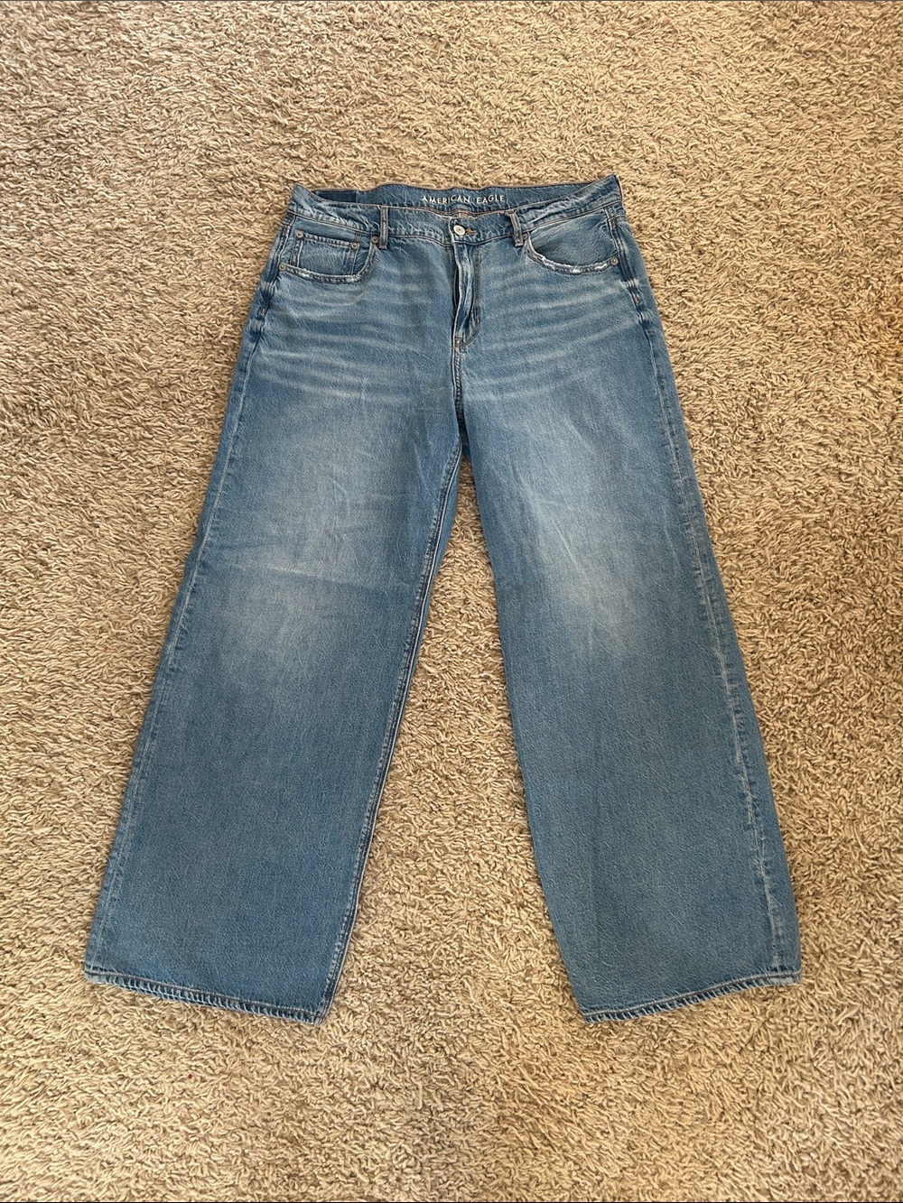 American Eagle Outfitters Low-Rise Skater Jeans - Medium Blue Wash